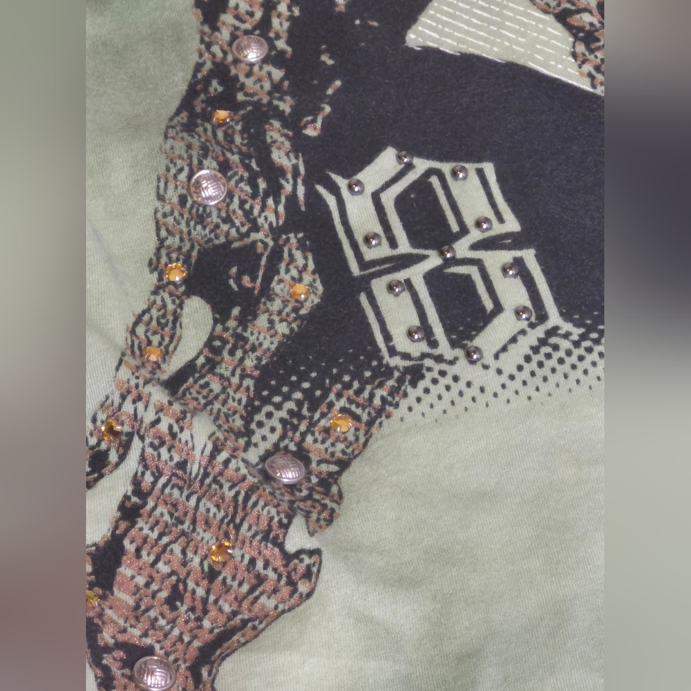 Hard 8 Vintage V-Neck T-Shirt - Picture 10 of 14